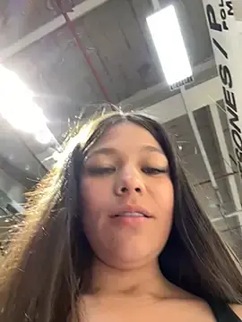 Stripchat Free Live Porn of Alyshanon18