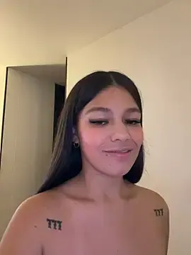 Stripchat Watch Live Sex Cams of Alyshanon18