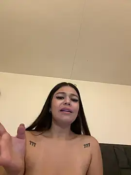 Stripchat Watch Live Sex Cams of Alyshanon18