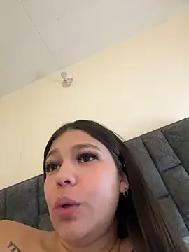 Stripchat Live Sex Cam of Alyshanon18