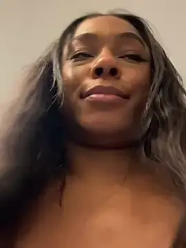 Stripchat Sex Chat of CandyLuxxxx