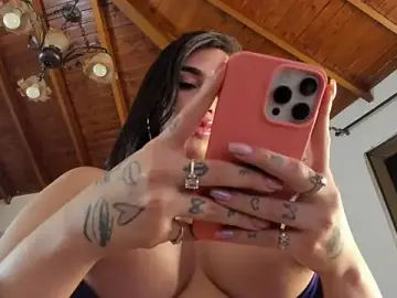 Stripchat Live Porn of IsaFontanna