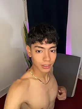 Stripchat Sex Chat of Lion_Boy18