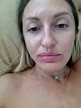 Stripchat Watch Live Sex Cams of Miss____Mia_