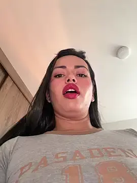 Stripchat Sex Cam of andra_rose