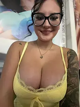 Stripchat Adult Webcams of GabyMejiaa