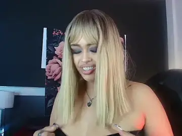 Stripchat Sex Cam of EvaaFoxxy1