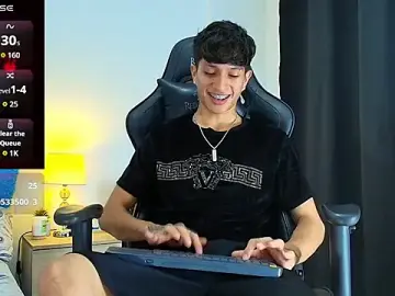 Stripchat Live Porn of _CamiloBass