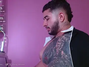 Stripchat Sex Cam of king_falconer