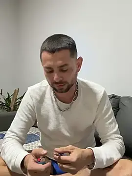 Stripchat Nude Webcam of vitor_souz