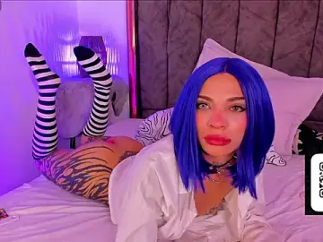 Stripchat Free Porn Cam of Helldy_666