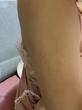 Stripchat Watch Live Sex Cams of Mina048