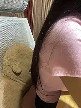 Stripchat Live Sex Cam of Mina048