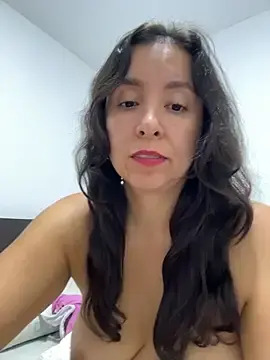 Stripchat Live Porn of emely_sexx20