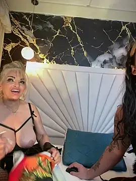 Stripchat Free Porn Cam of scarlett_sexx69