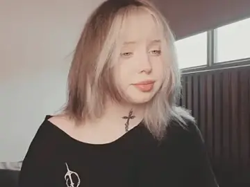 Stripchat Free Live Porn of yumi_charm