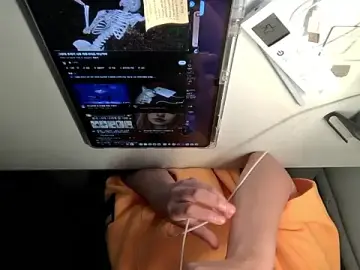 Stripchat Best live sex cam show of Cockoroach3333