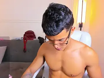 Stripchat Adult Webcams of Paradise_boy_s