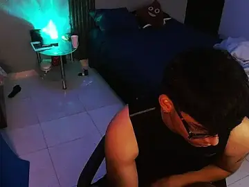 Stripchat Adult Video Chat of Mr_yisuzz