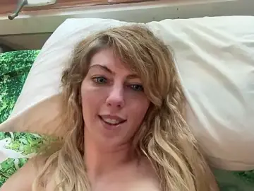 Stripchat Adult Webcam of CelestialRuby