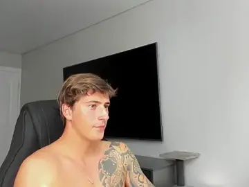 Stripchat Sex Cam of DaniHort