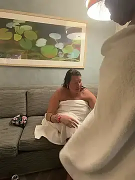 Stripchat Watch Live Sex Cams of HaloRodeoLover2