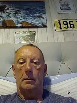 Stripchat Nude Webcam of degsyjohn