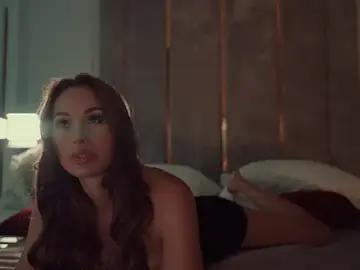 Stripchat Free Porn Cam of MilaDYstarlight