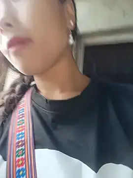Stripchat Best Webcam of HeresThuy22