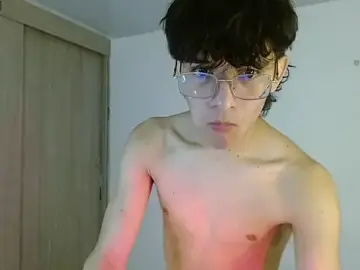Stripchat Live Sex Cam of noah_millerx