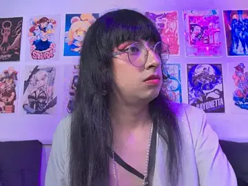 Stripchat Live Sex Cam of snowblack_