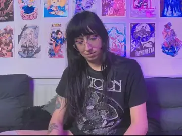 Stripchat Live Sex Cam of snowblack_