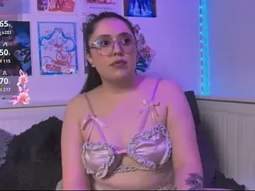 Stripchat Adult Video Chat of snowblack_