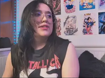 Stripchat Free Porn Cam of snowblack_