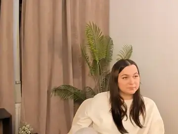 Stripchat Live Sex Cam of ElaineLenters