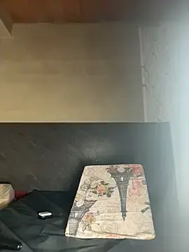 Stripchat Live Sex Cam of Valentinne_z