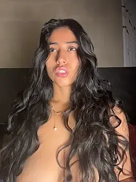 Stripchat Watch Live Sex Cams of Valentinne_z