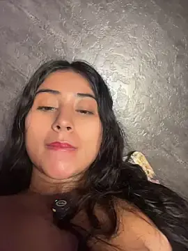 Stripchat Free Live Porn of Valentinne_z