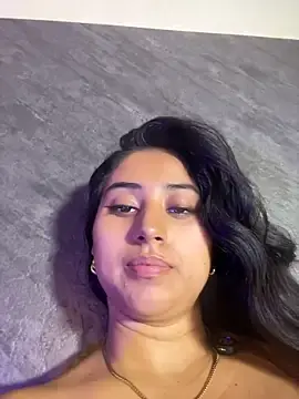 Stripchat Watch Live Sex Cams of Valentinne_z