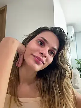 Stripchat Live Sex Cam of cuteluci_
