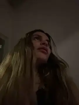 Stripchat Watch Live Sex Cams of cuteluci_