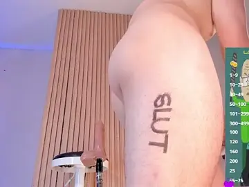Stripchat Adult Webcam of JUANDIAMONDS98