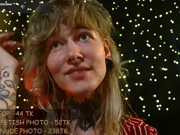 Stripchat Best Webcam of Littlespacemouse