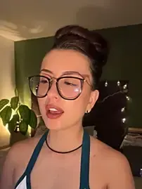 Stripchat Watch Live Sex Cams of EmaSaenz