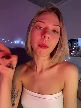 Stripchat Adult Webcams of _urbestie_