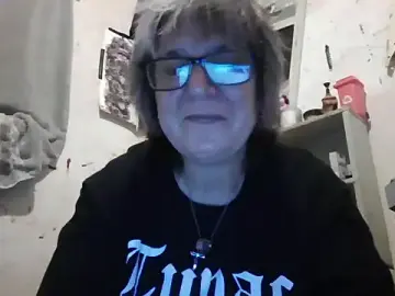 Stripchat Live Sex Cam of becky1111