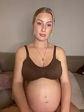 Stripchat Sex Cam of xxBELLExx