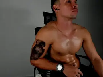 Stripchat Best live sex cam show of CRISTHIAN_WOLF1