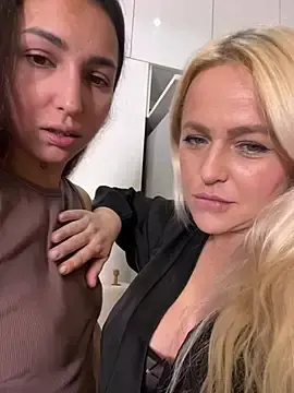 Stripchat Watch Live Sex Cams of Keep_us_wild