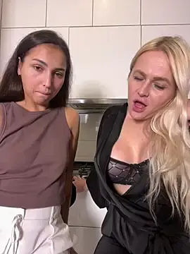 Stripchat Free Live Porn of Keep_us_wild